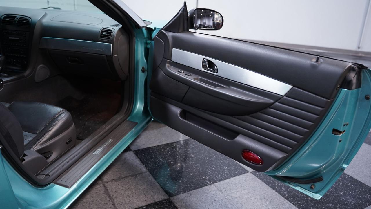 2002 Ford Thunderbird