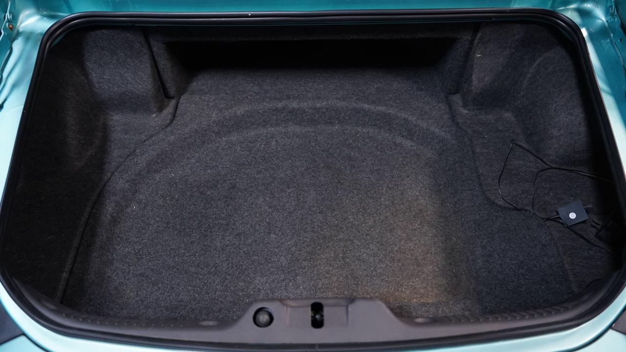 2002 Ford Thunderbird