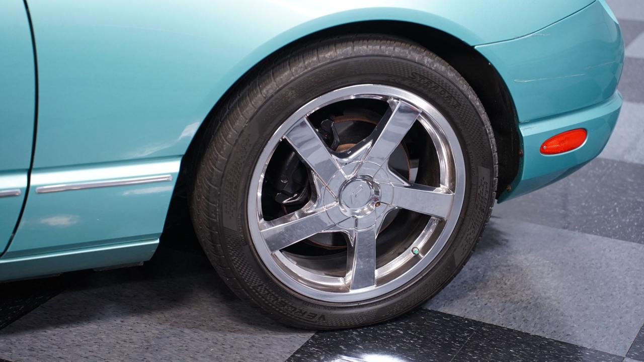 2002 Ford Thunderbird