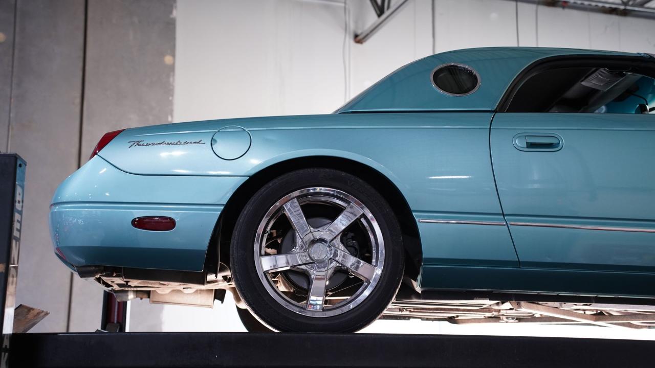 2002 Ford Thunderbird