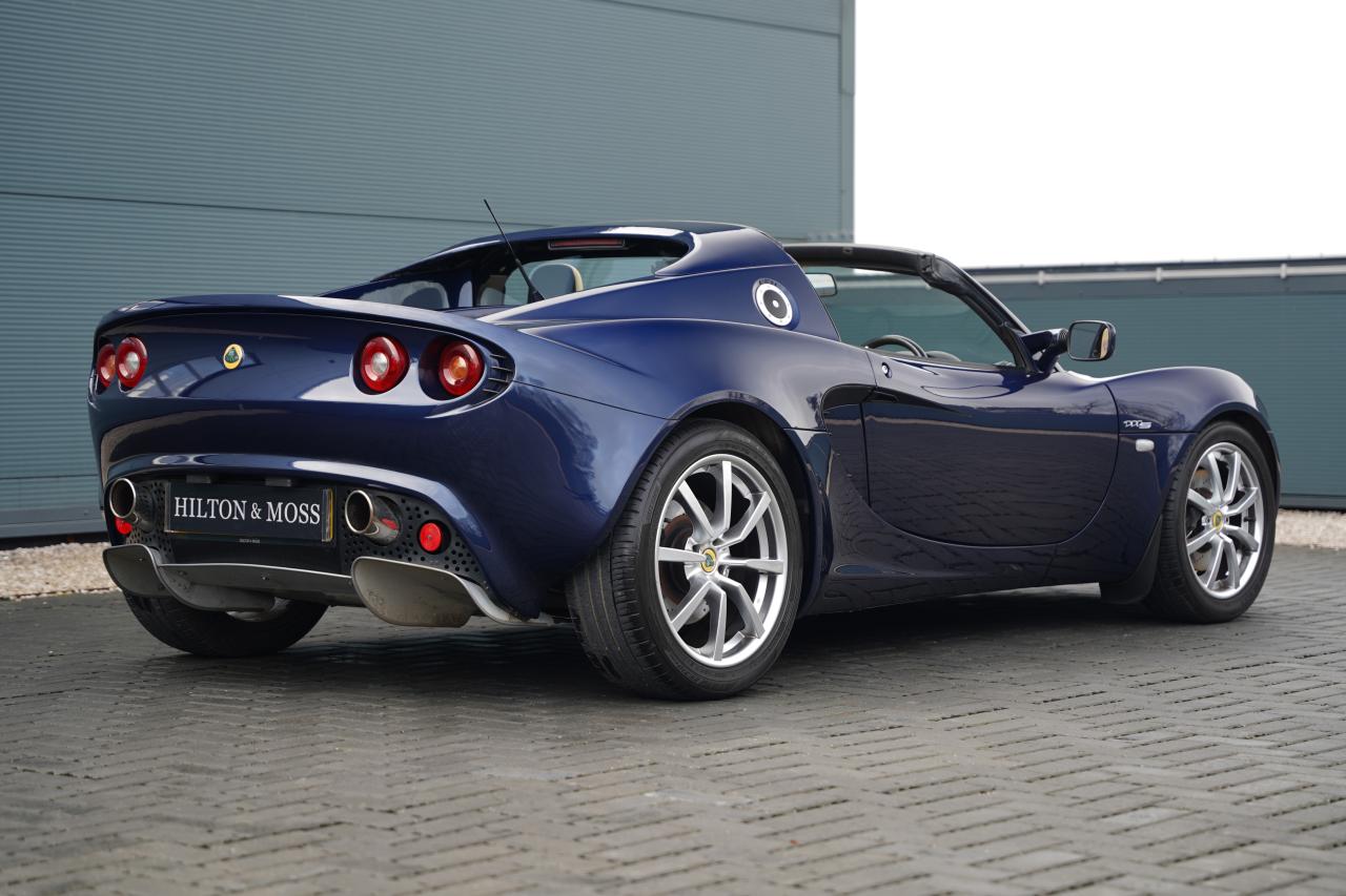 2004 Lotus Elise