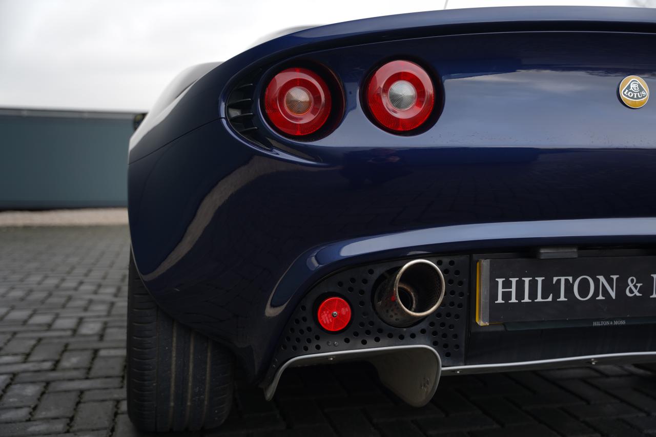 2004 Lotus Elise