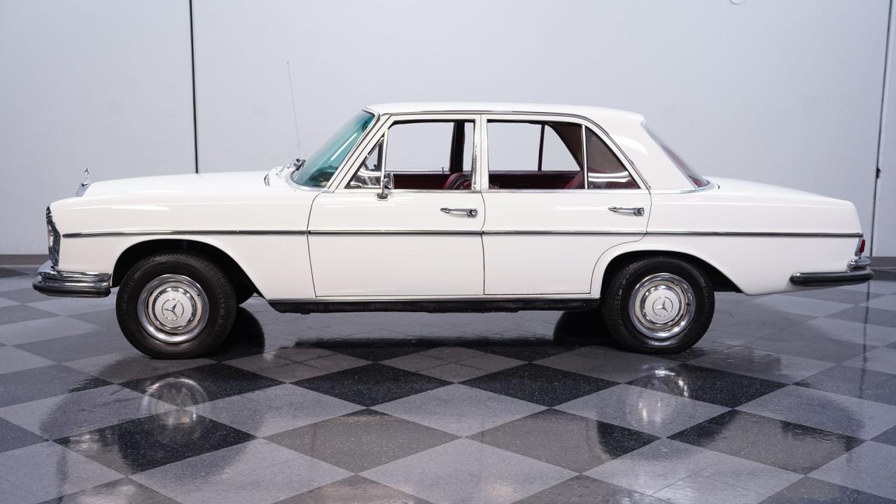 1966 Mercedes - Benz 250S