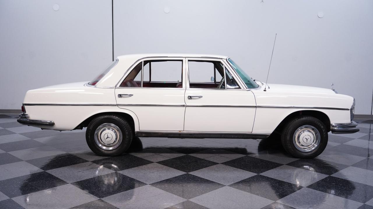 1966 Mercedes - Benz 250S