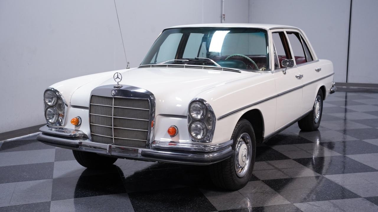1966 Mercedes - Benz 250S