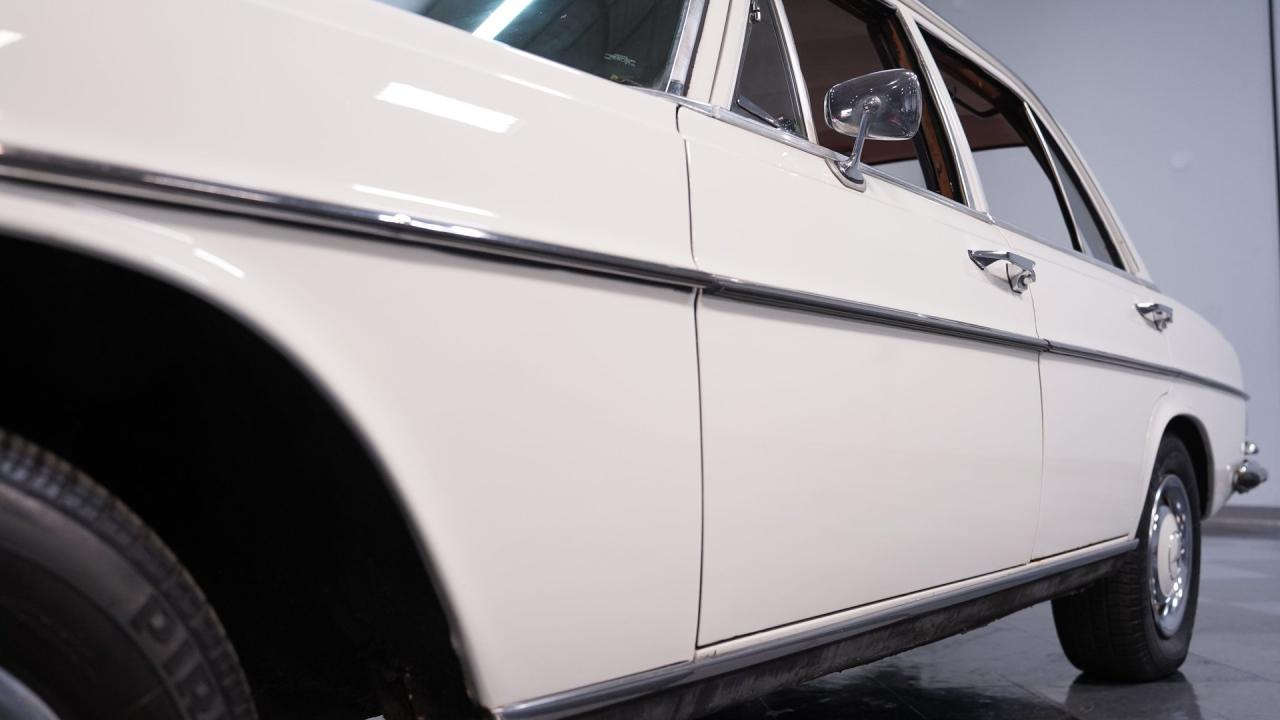 1966 Mercedes - Benz 250S
