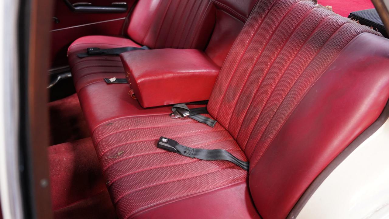 1966 Mercedes - Benz 250S
