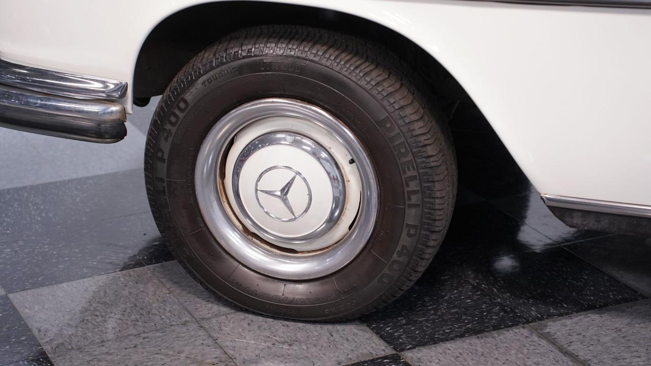 1966 Mercedes - Benz 250S