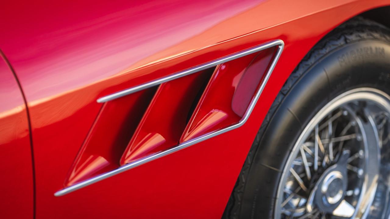 1967 Ferrari 330 GT 2+2 Series II