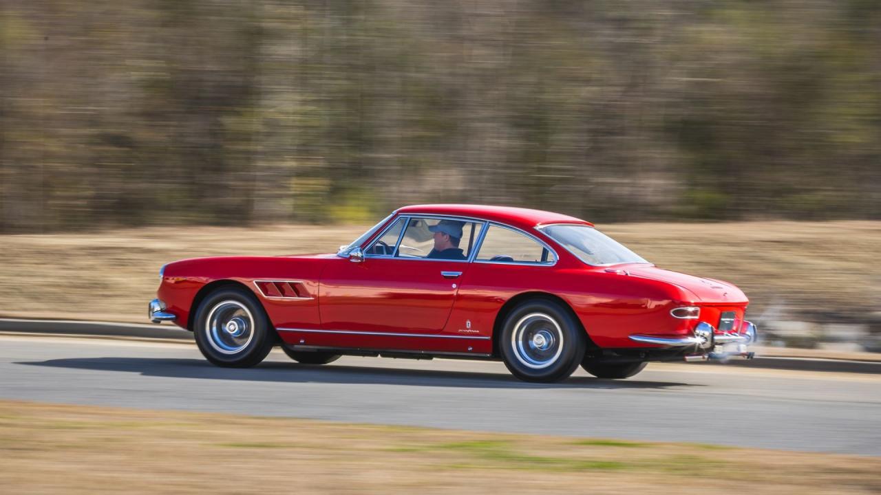 1967 Ferrari 330 GT 2+2 Series II