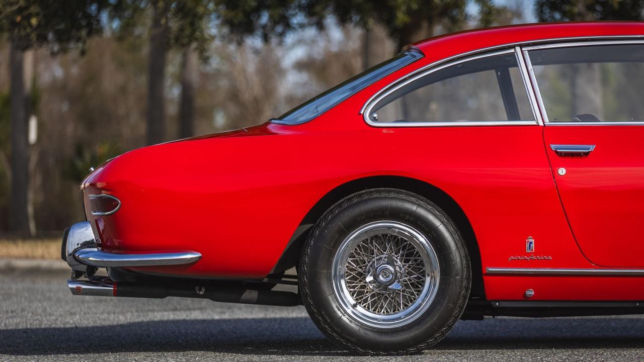 1967 Ferrari 330 GT 2+2 Series II