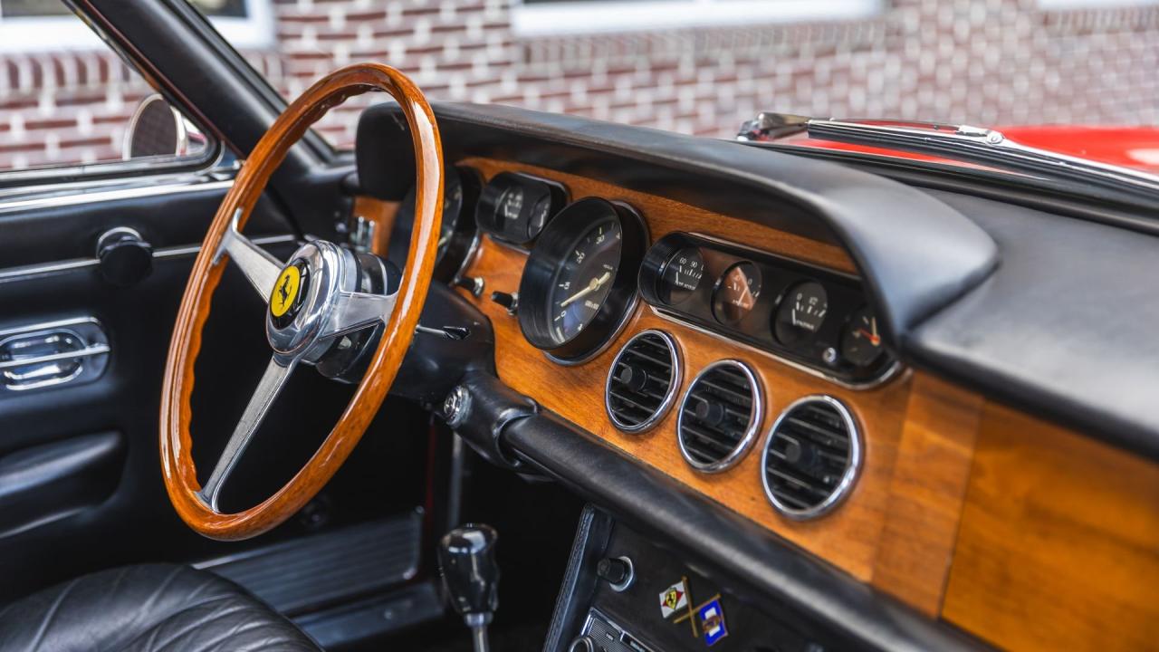 1967 Ferrari 330 GT 2+2 Series II