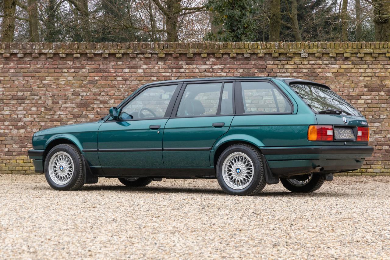 1993 BMW 316i Touring &ldquo;Design (Individual) Edition&rdquo; with 47.000 kms