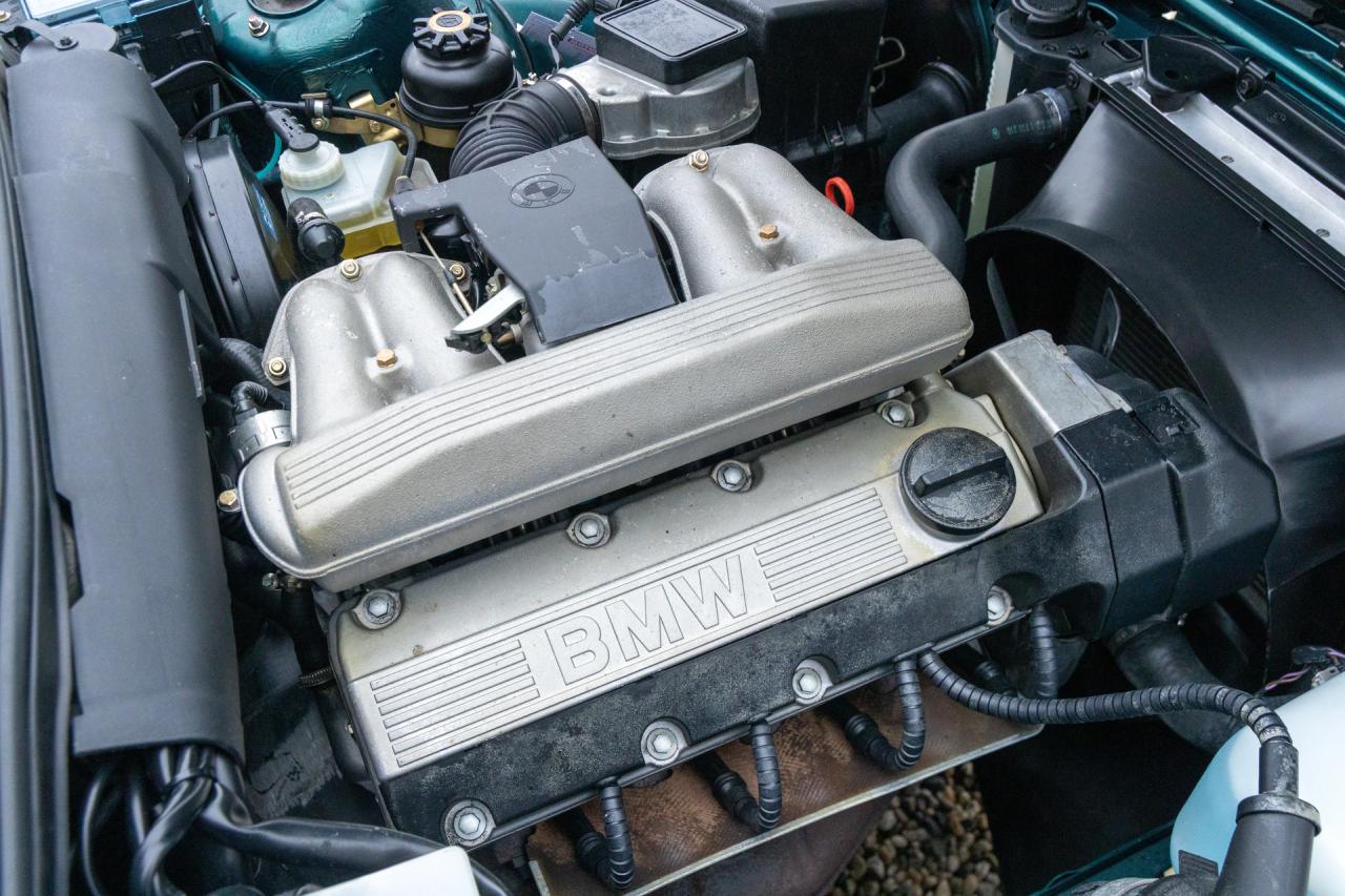 1993 BMW 316i Touring &ldquo;Design (Individual) Edition&rdquo; with 47.000 kms