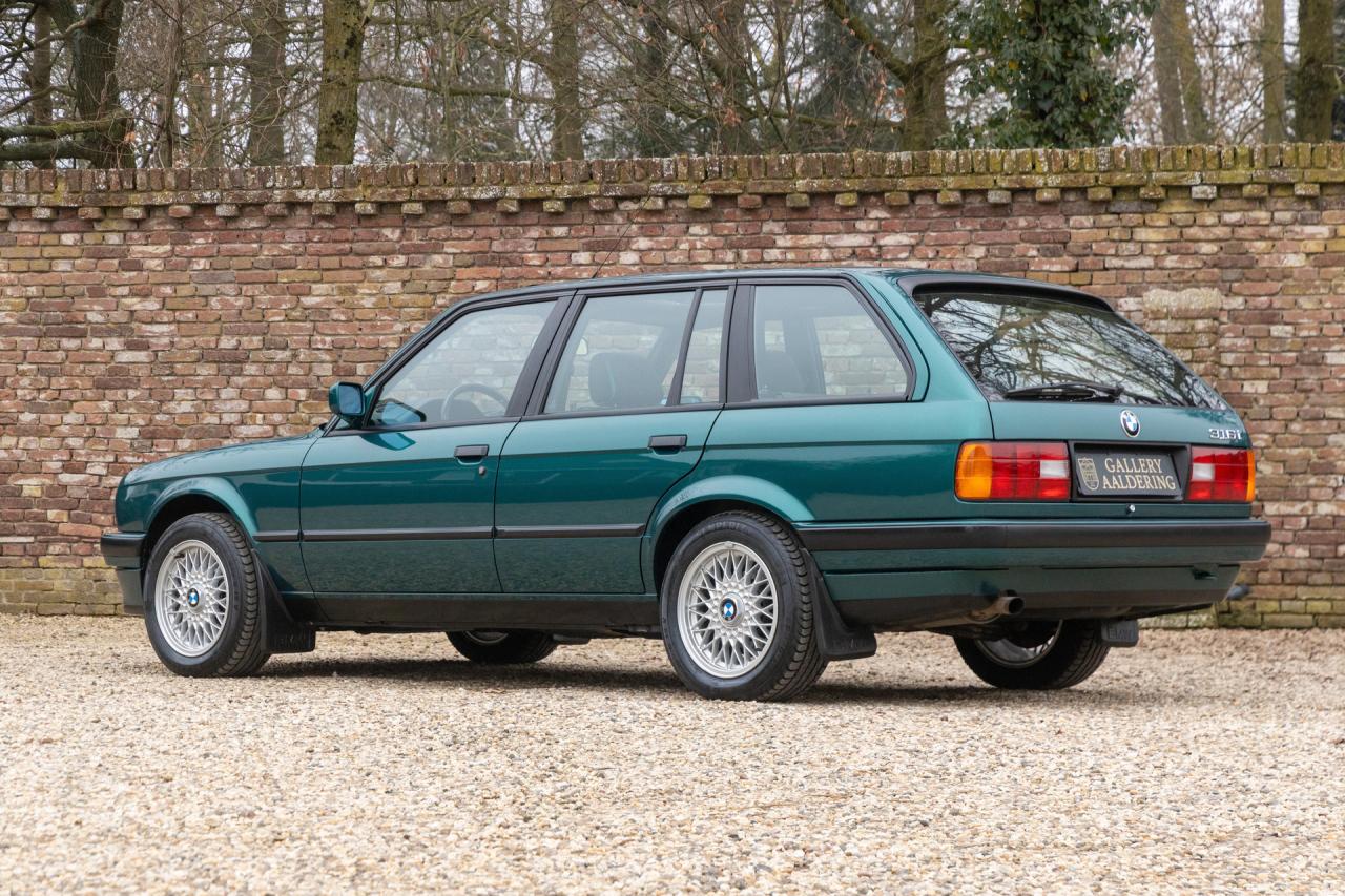 1993 BMW 316i Touring &ldquo;Design (Individual) Edition&rdquo; with 47.000 kms