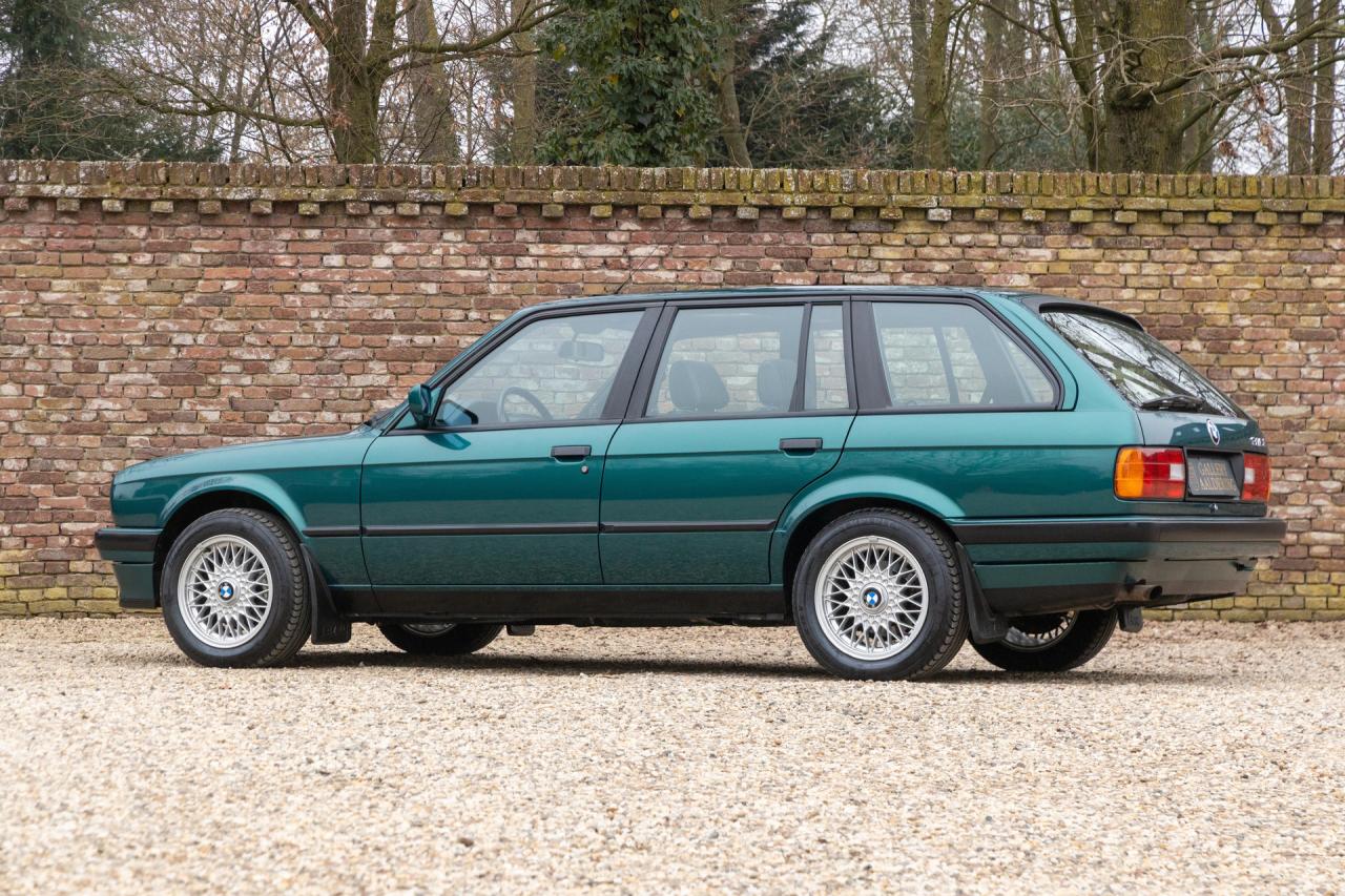 1993 BMW 316i Touring &ldquo;Design (Individual) Edition&rdquo; with 47.000 kms