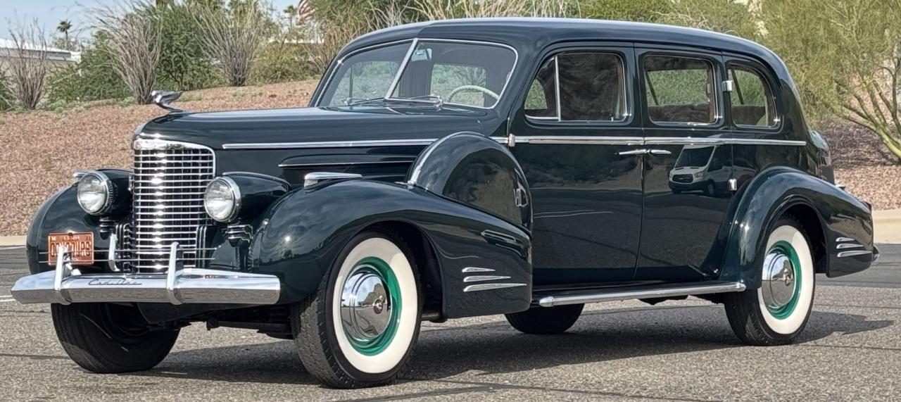1940 Cadillac Model 9033