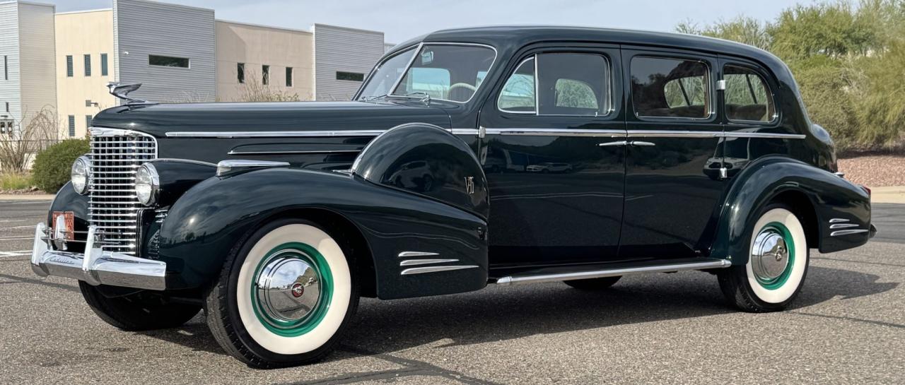 1940 Cadillac Model 9033