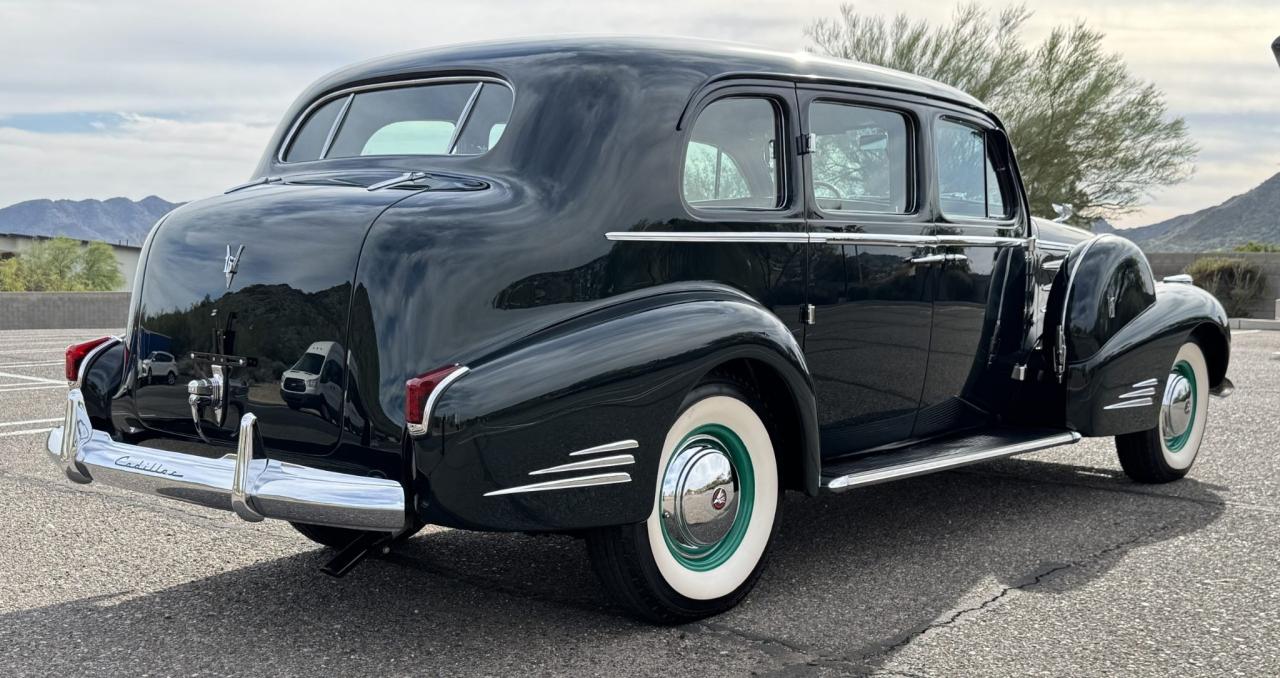 1940 Cadillac Model 9033