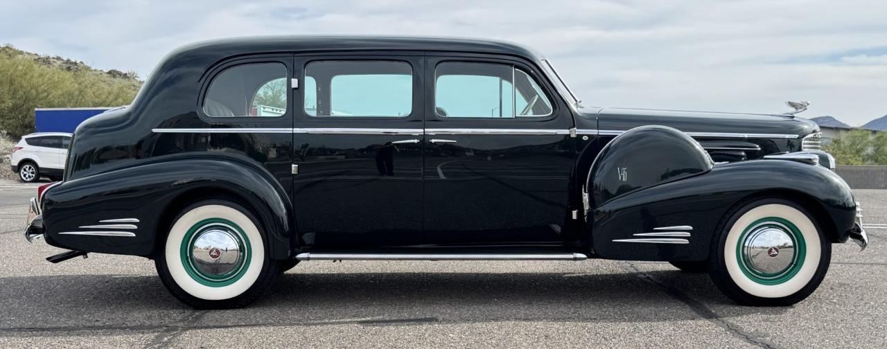 1940 Cadillac Model 9033