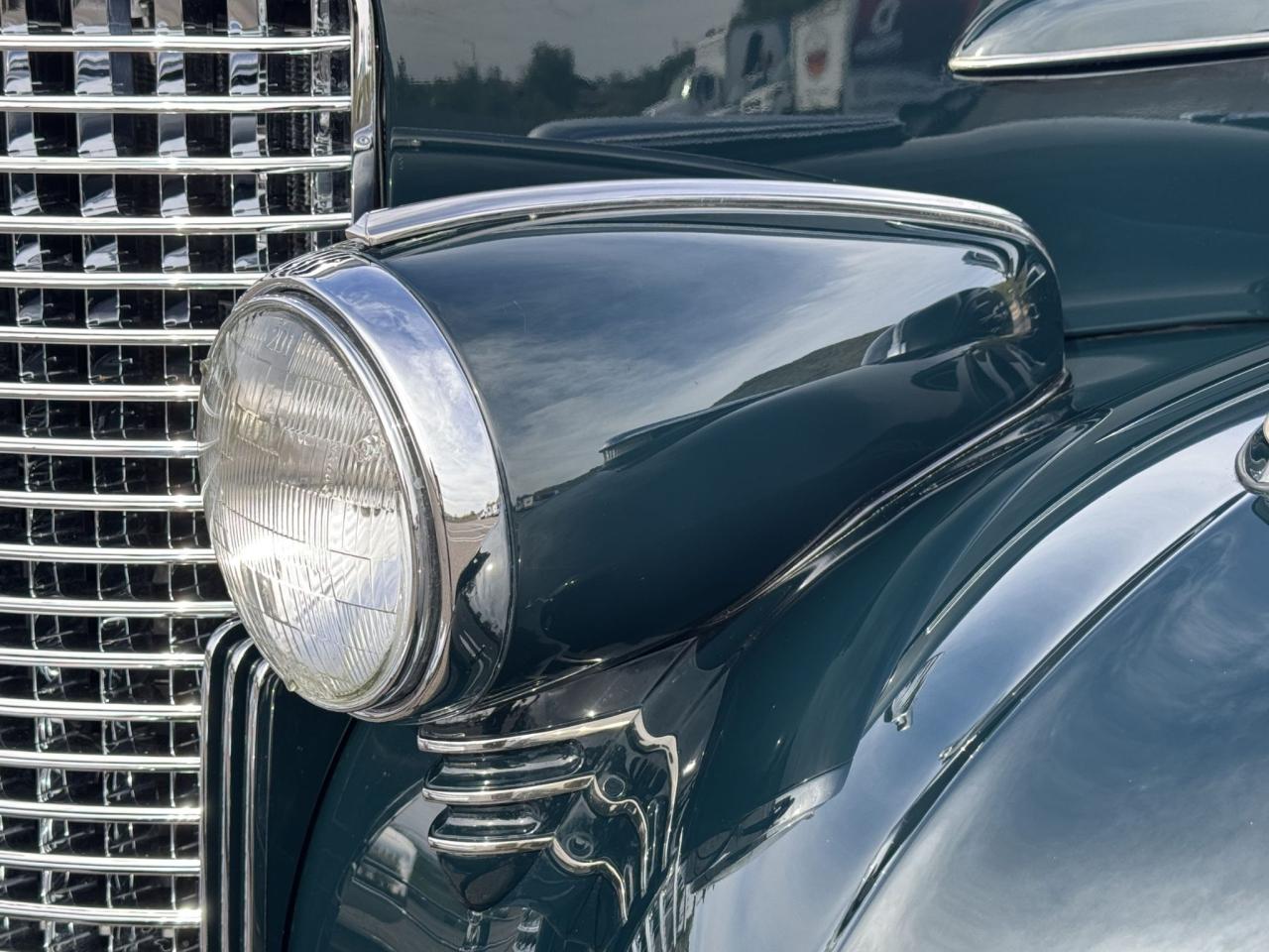 1940 Cadillac Model 9033