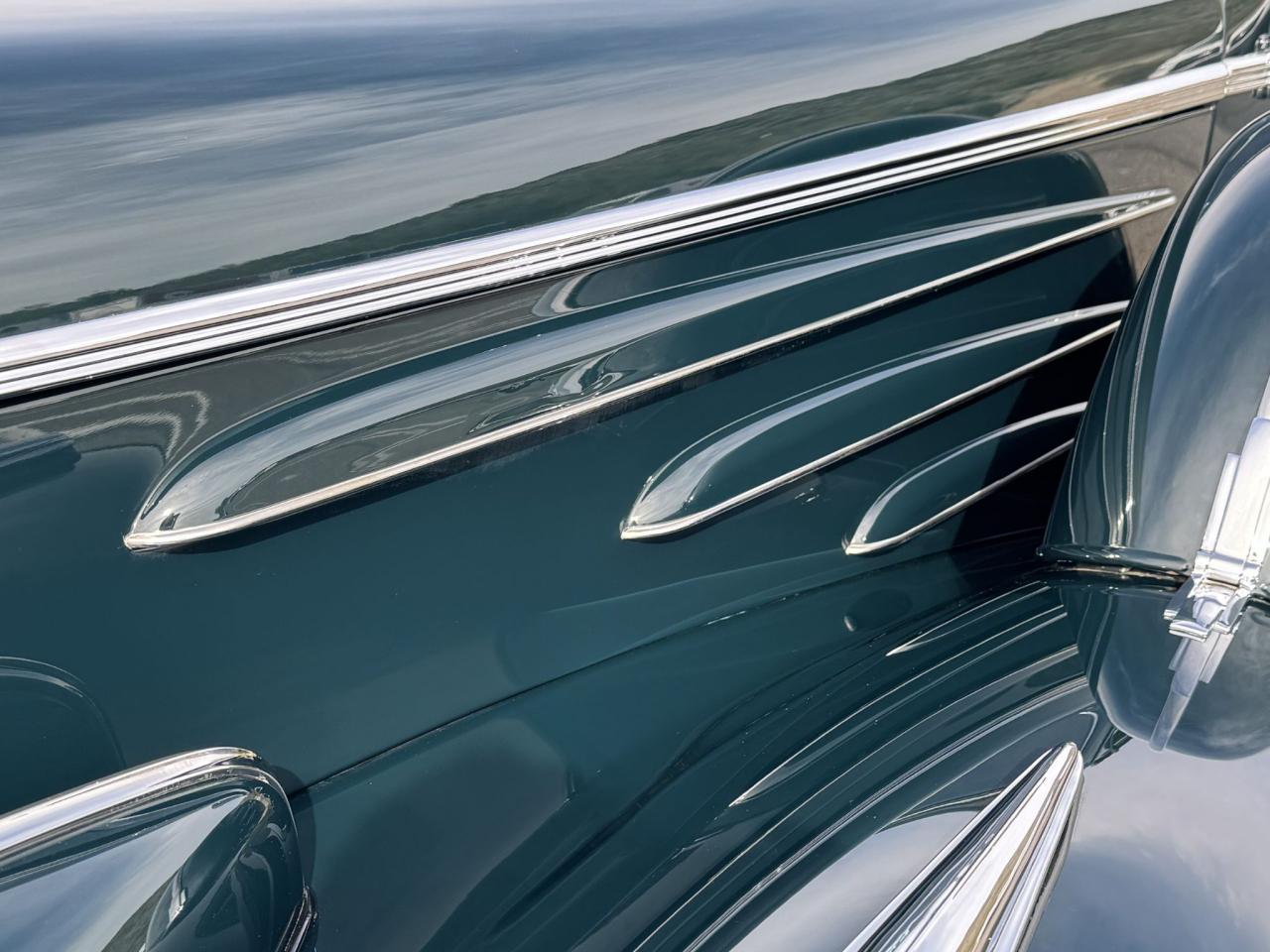 1940 Cadillac Model 9033