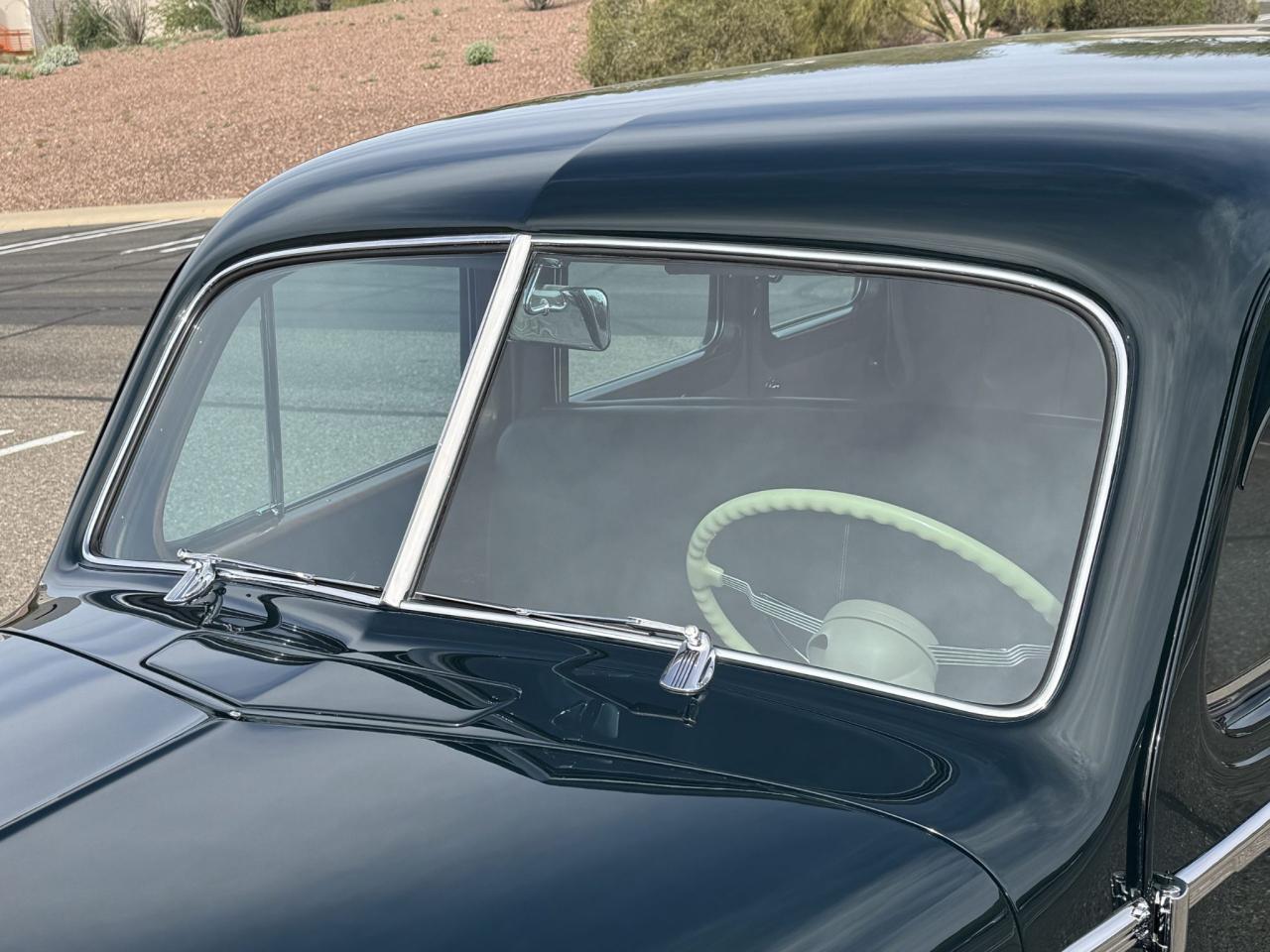 1940 Cadillac Model 9033