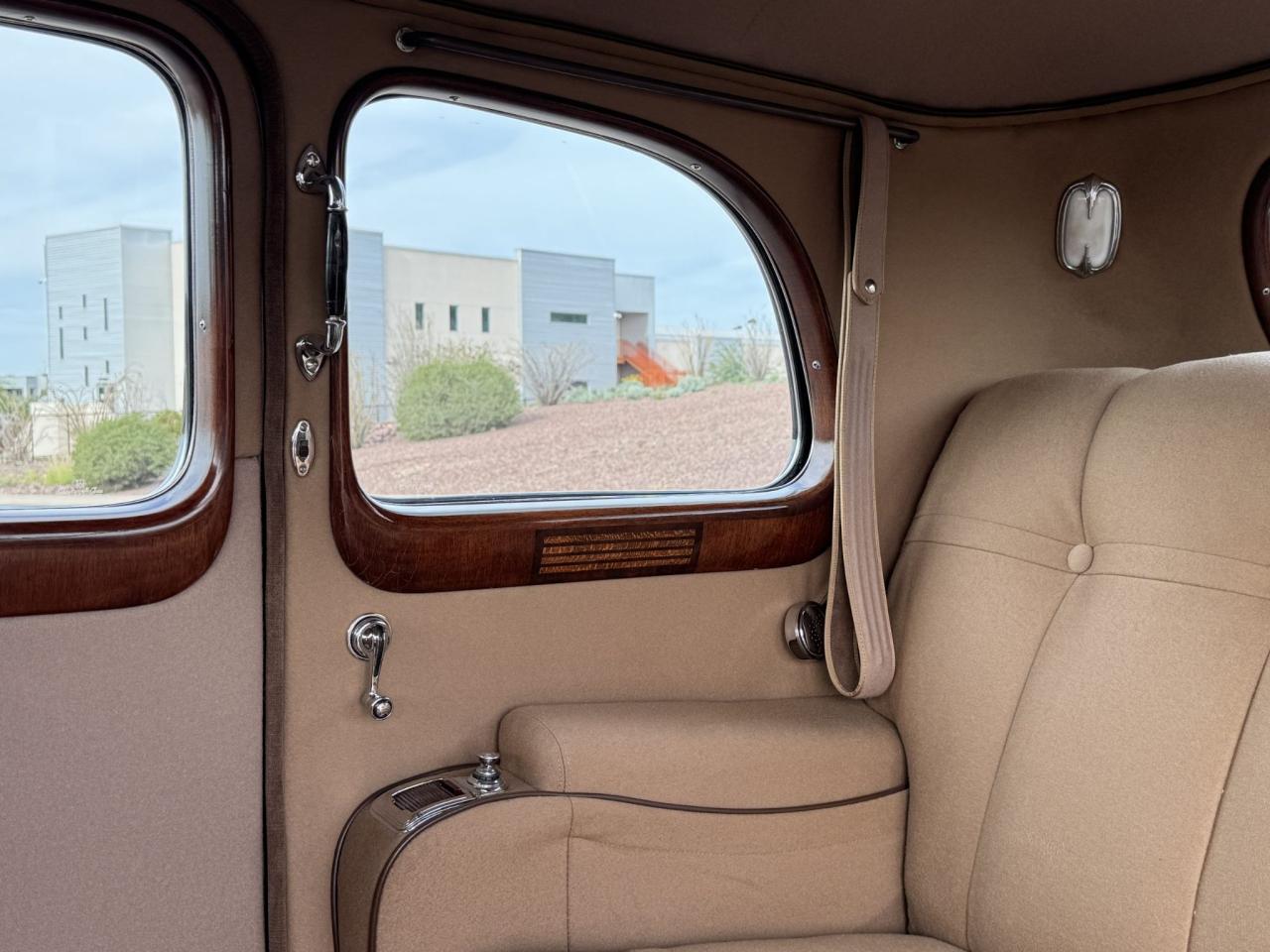 1940 Cadillac Model 9033