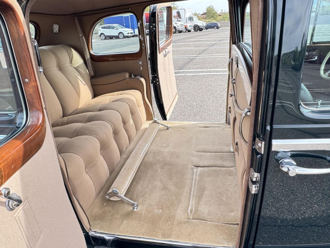 1940 Cadillac Model 9033