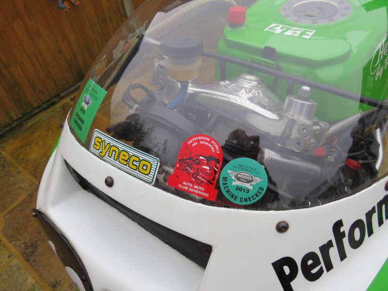 1985 HARRIS KAWASAKI RACE BIKE