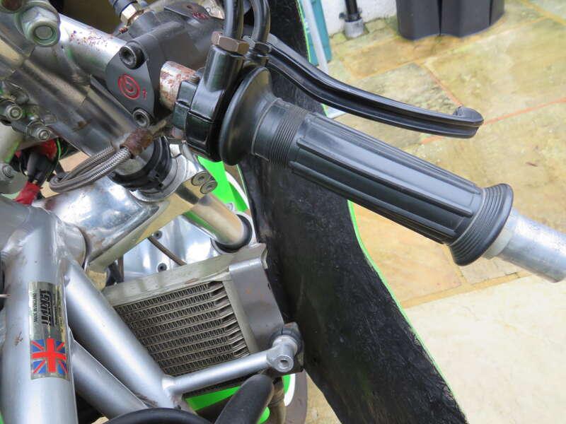 1985 HARRIS KAWASAKI RACE BIKE