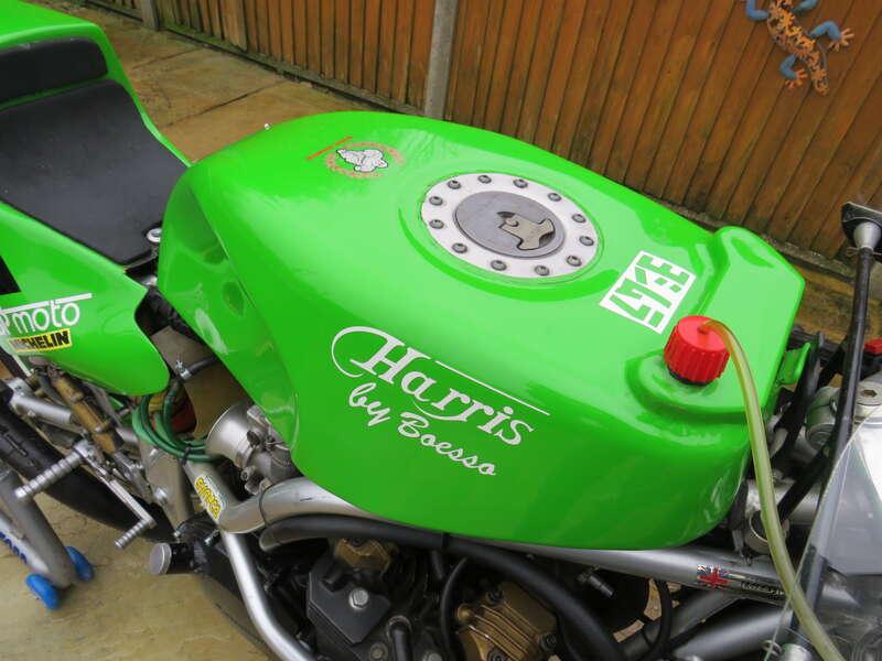 1985 HARRIS KAWASAKI RACE BIKE
