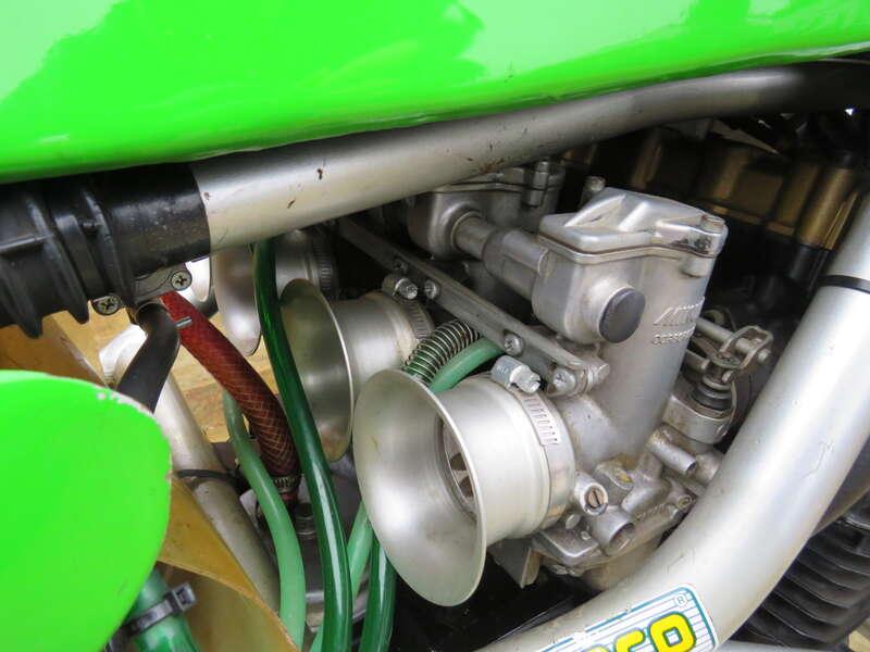 1985 HARRIS KAWASAKI RACE BIKE