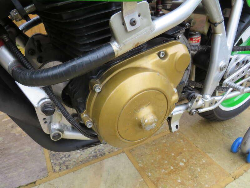 1985 HARRIS KAWASAKI RACE BIKE