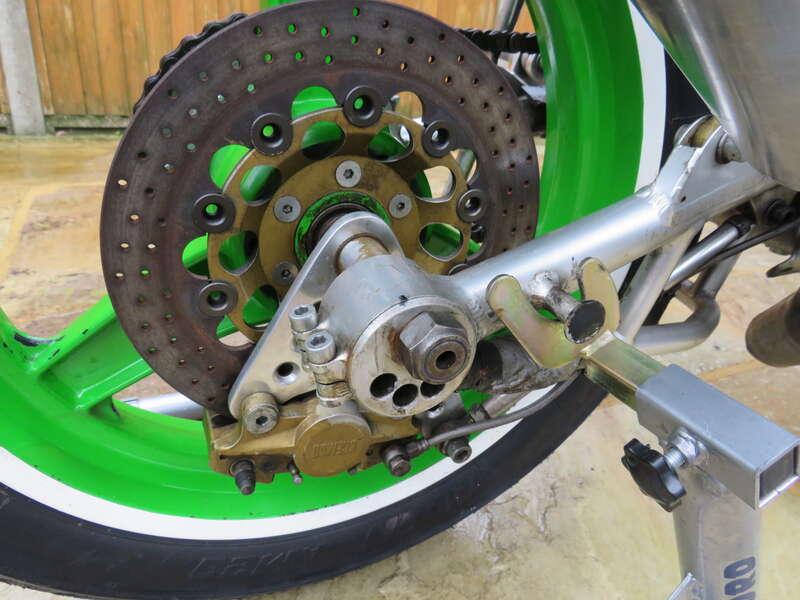 1985 HARRIS KAWASAKI RACE BIKE