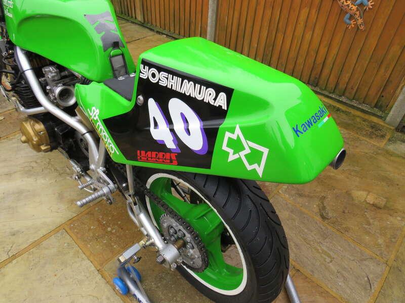 1985 HARRIS KAWASAKI RACE BIKE