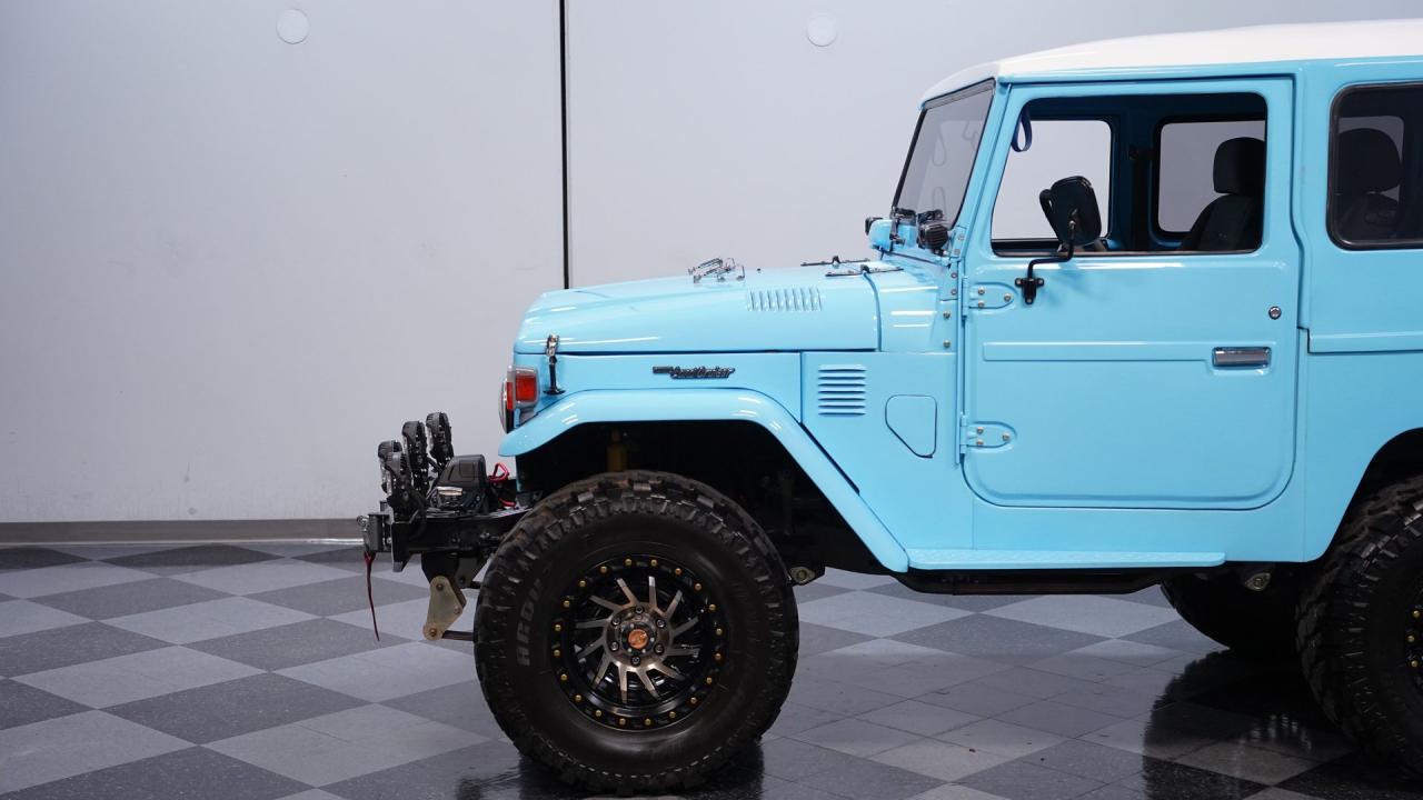 1976 Toyota Land Cruiser FJ40 Restomod