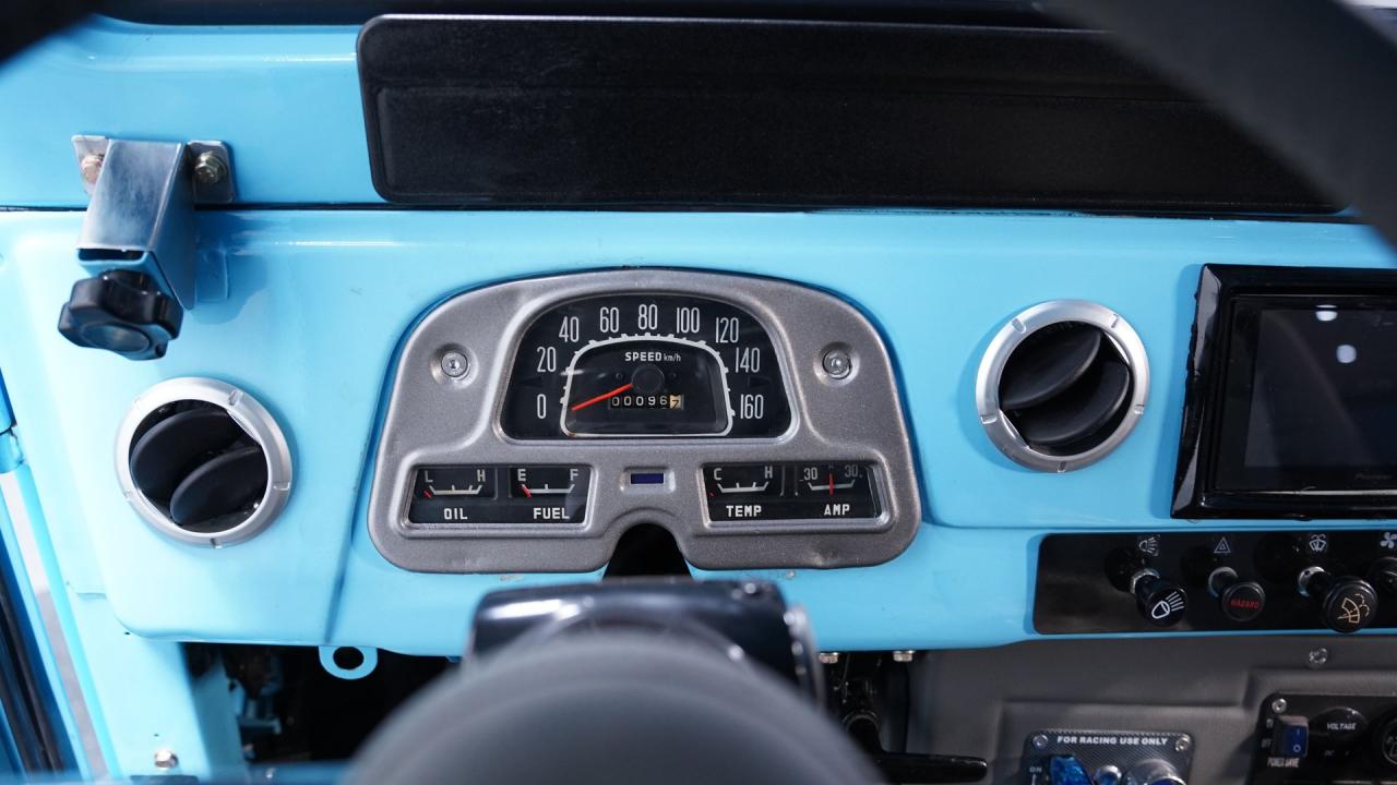 1976 Toyota Land Cruiser FJ40 Restomod