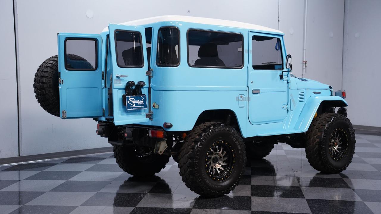 1976 Toyota Land Cruiser FJ40 Restomod