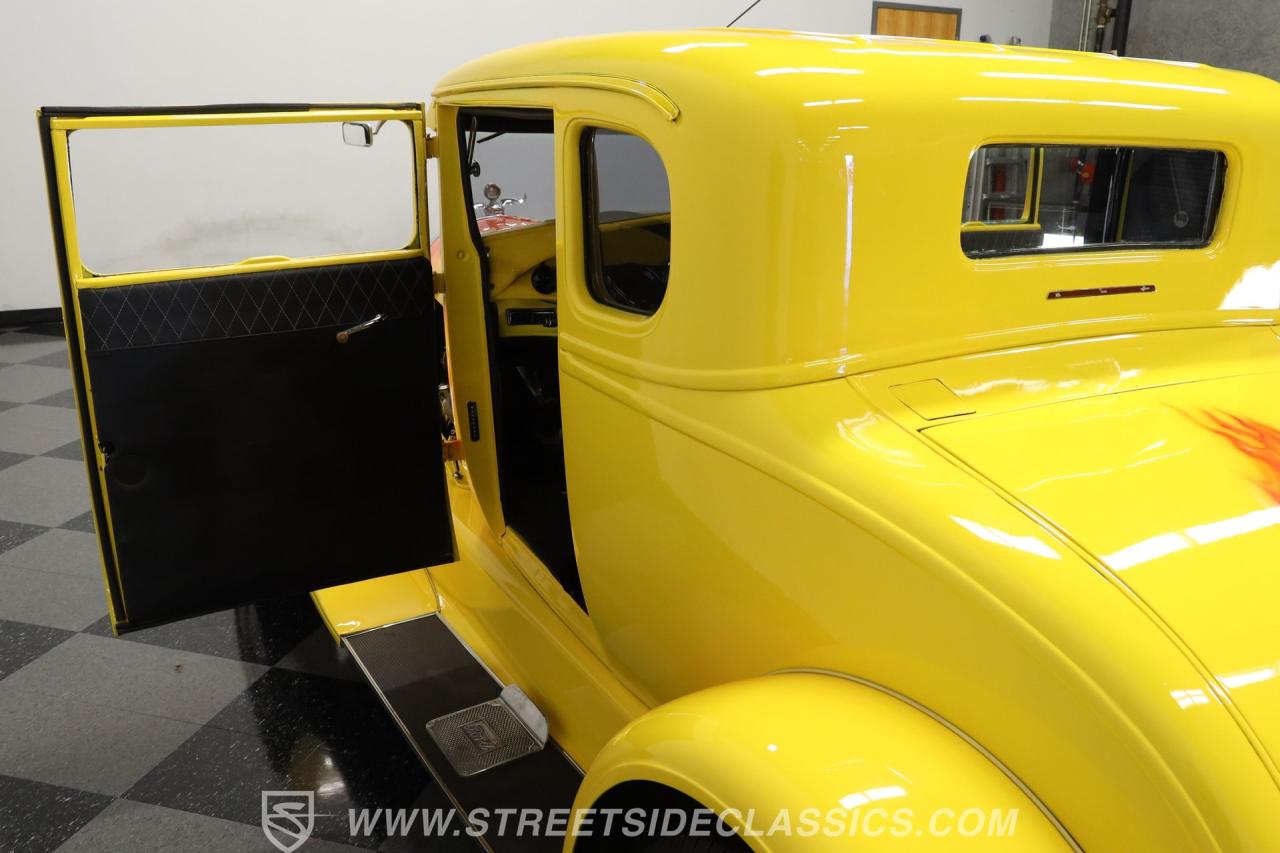 1929 Ford 5-Window Coupe