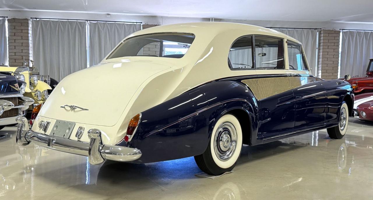 1965 Rolls - Royce Phantom V