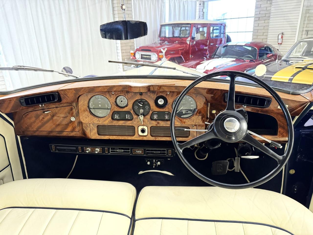 1965 Rolls - Royce Phantom V