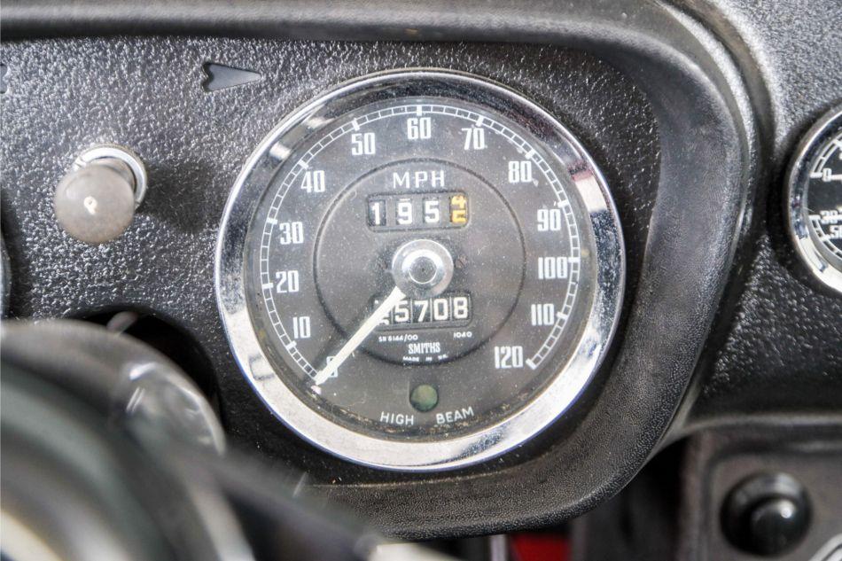 1966 MG B MGB overdrive chroom spaakwielen