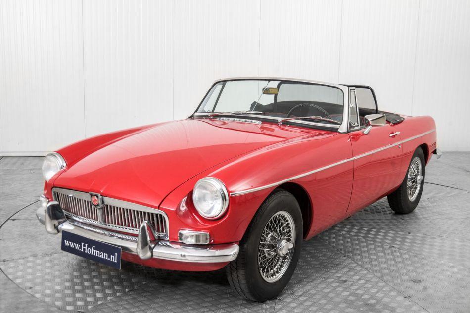1966 MG B MGB overdrive chroom spaakwielen
