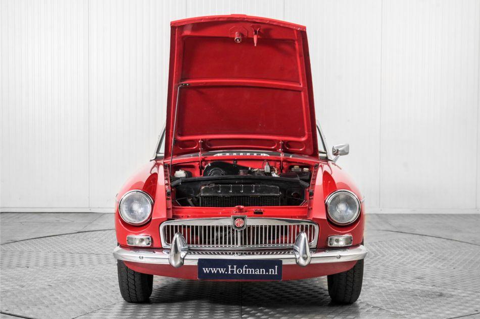 1966 MG B MGB overdrive chroom spaakwielen