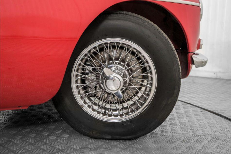 1966 MG B MGB overdrive chroom spaakwielen