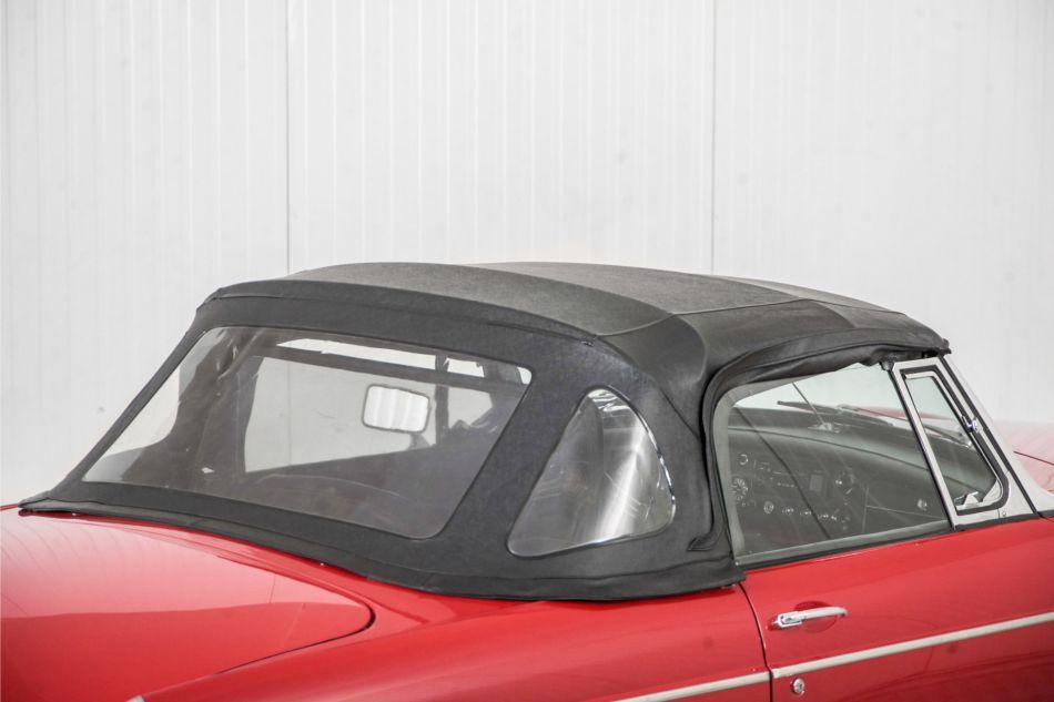 1966 MG B MGB overdrive chroom spaakwielen