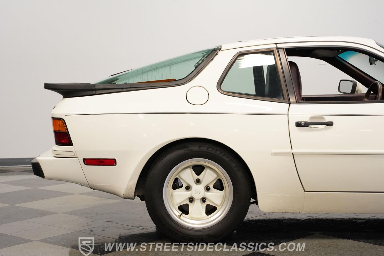 1985 Porsche 944