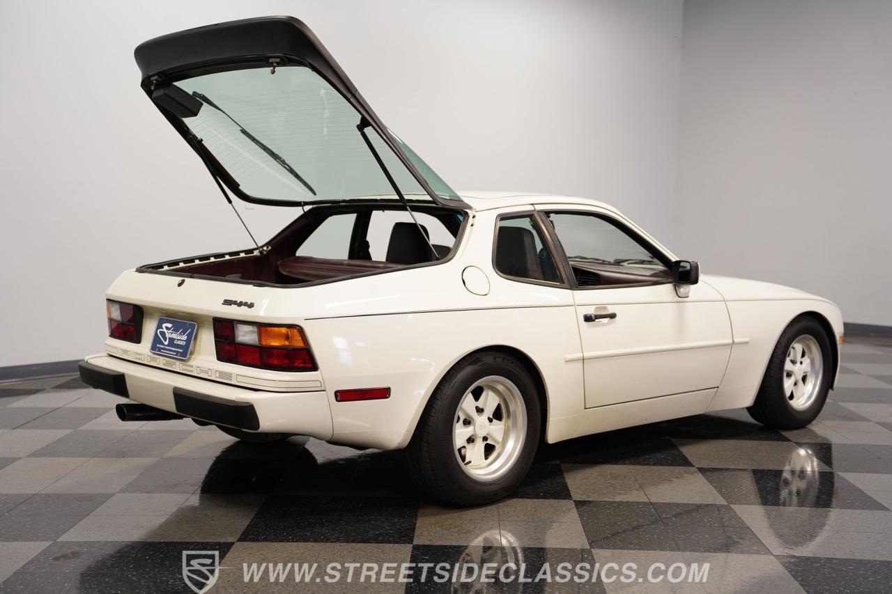 1985 Porsche 944