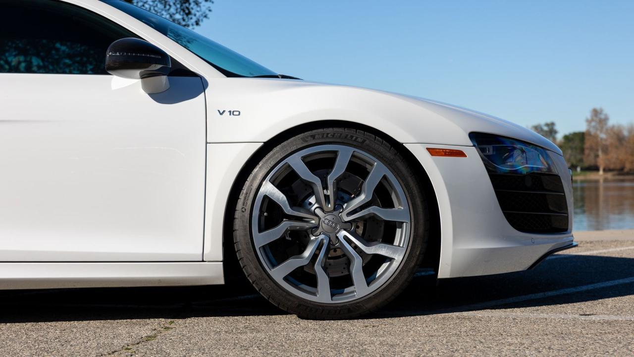 2012 Audi R8 V10